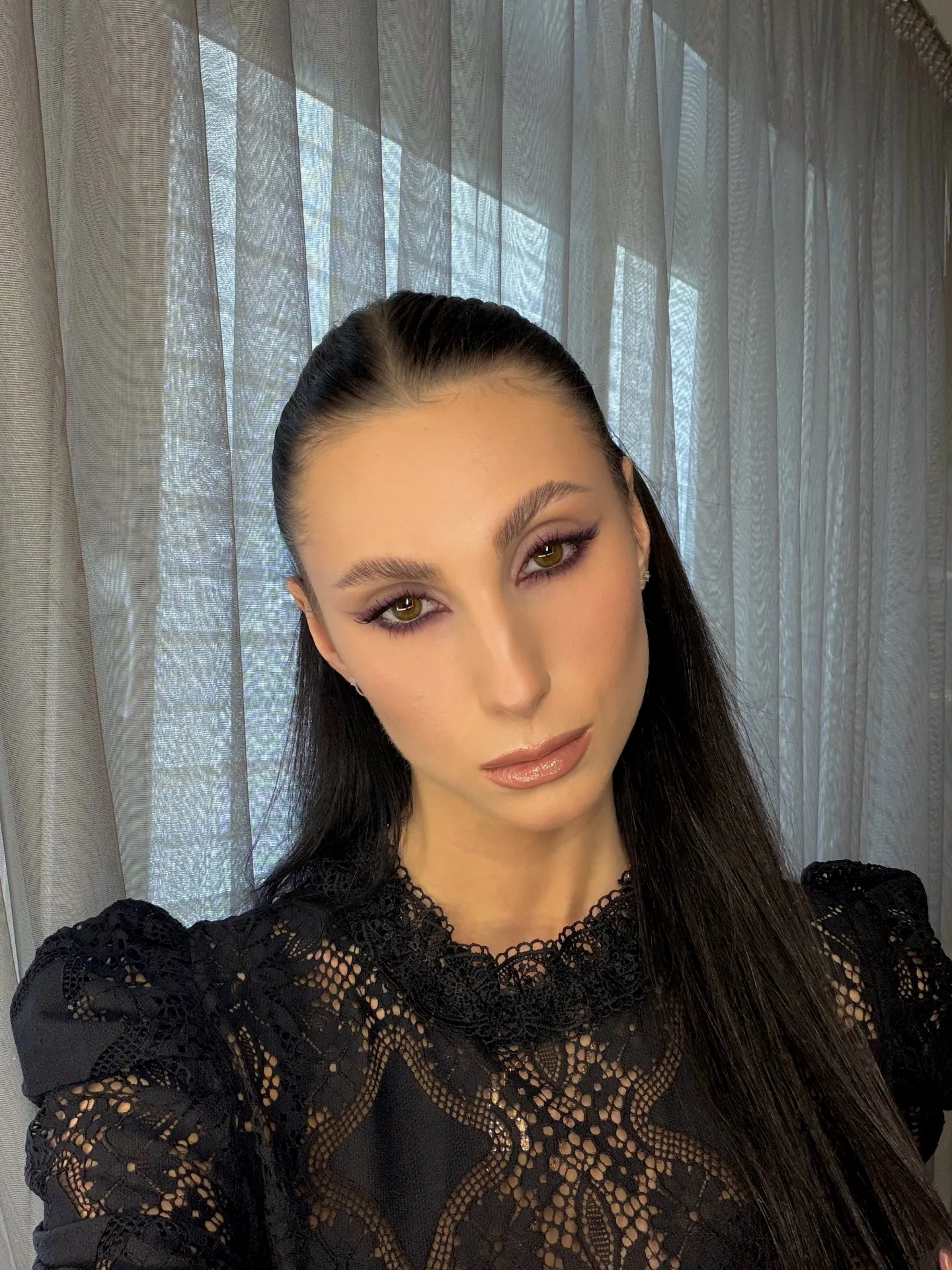 Arina-MakeUp