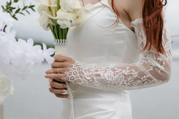 Kāzu ceremonija un fotosesija Likteņdārzā