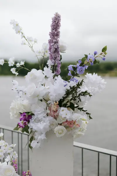 Kāzu ceremonija un fotosesija Likteņdārzā